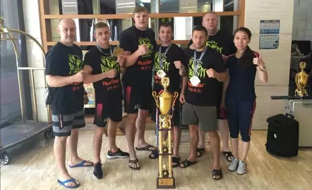 楊曉婷從留歐碩士到職業經紀人搏擊改變我的人生